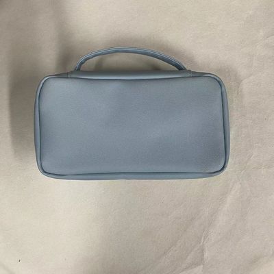 Μοντέλα Μεγάλη τσάντα μακιγιάζ Αδιάβροχη δερμάτινη τσάντα τουαλέτας Μεγάλη επίπεδη φορητή εσωτερική τσέπη Προσαρμοσμένη καλλυντική τσάντα για γυναίκες