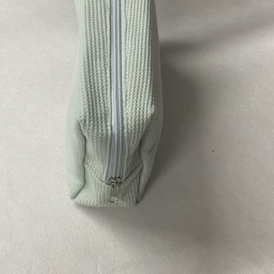 Προσαρμοσμένο ιδιωτικό λογότυπο Corduroy Striped Μακιγιάζ τσάντα για τις νεότερες μοντέρνες γυναίκες στυλ