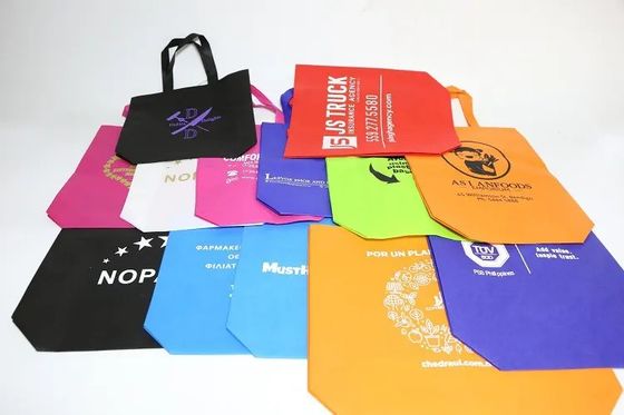 Μεσαίου μεγέθους 30-50cm Non Woven Tote Bag with Heat Transfer Printing Customizable Logo