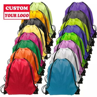 Προσαρμοσμένο μεσαίου μεγέθους Polyester Nylon Drawstring σακίδιο για την εκτύπωση μελετητή μετάξι