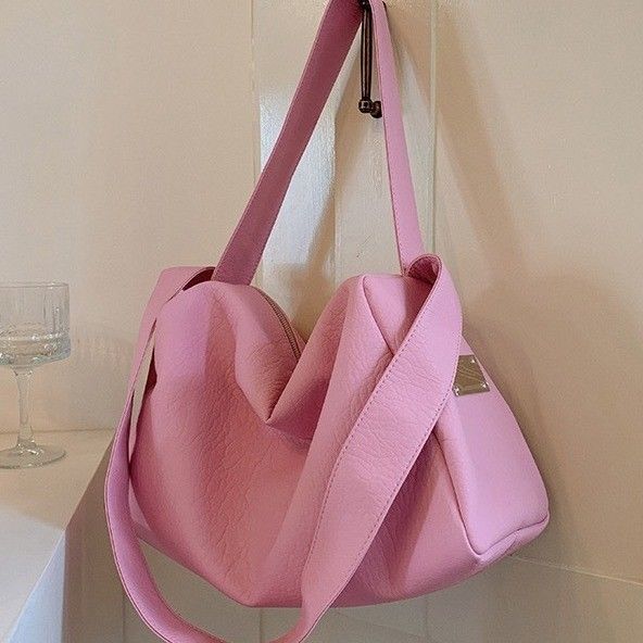 2024 Γυναικεία ευέλικτη τσάντα Tote με στρεβλό Straddle Instagram Design και μεγάλη χωρητικότητα